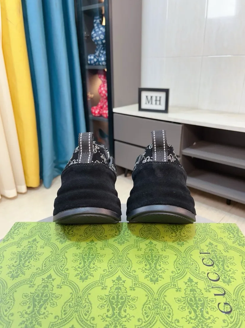 Men's shoes 💰560🌹🌹【GUCCI】pop-top casual sneakers with daddy outsole, breathable and comfortable, easy to walk, a versatile style for trendy men, upper with cowhide edged outsole design➕genuine leather lining➕Gucci's popular original outsole, sports and running style, super comfortable. Code number 38-44